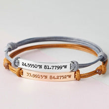 Lade das Bild in den Galerie-Viewer, Dezentes Armband mit länglicher Gravur Bracelet Loanya Roségold Blau