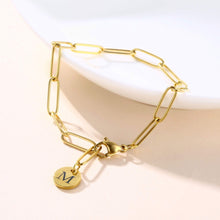 Lade das Bild in den Galerie-Viewer, LOANYA Chain Armband mit Initiale JOUELEI