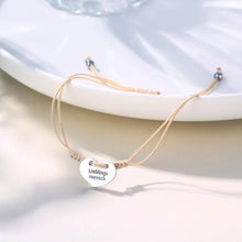 Lade das Bild in den Galerie-Viewer, LOANYA gravierbares Herzarmband Loanya