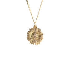 Lade das Bild in den Galerie-Viewer, LOANYA Halskette mit Fotogravur Necklaces Loanya