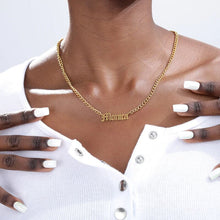 Lade das Bild in den Galerie-Viewer, LOANYA Gourmet-Namenskette mit persönlicher Gravur
